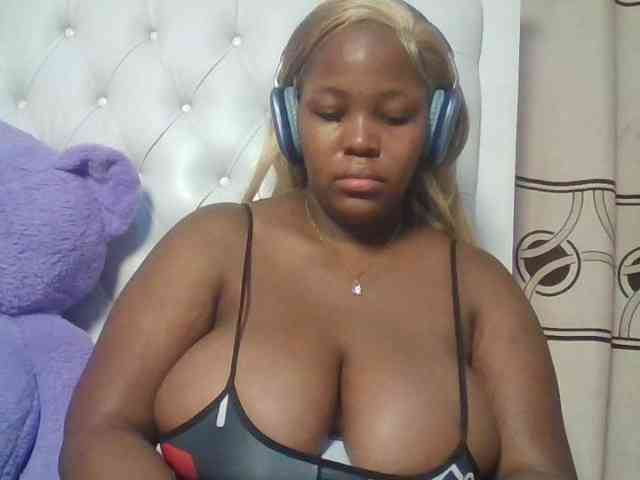 CuteTinkerbella webcam