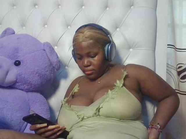 CuteTinkerbella webcam