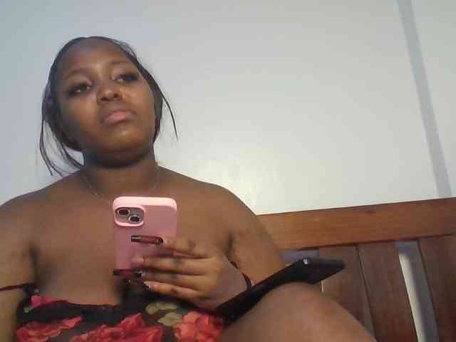 CuteTinkerbella webcam