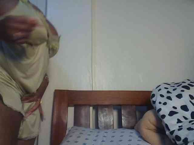 CuteTinkerbella webcam