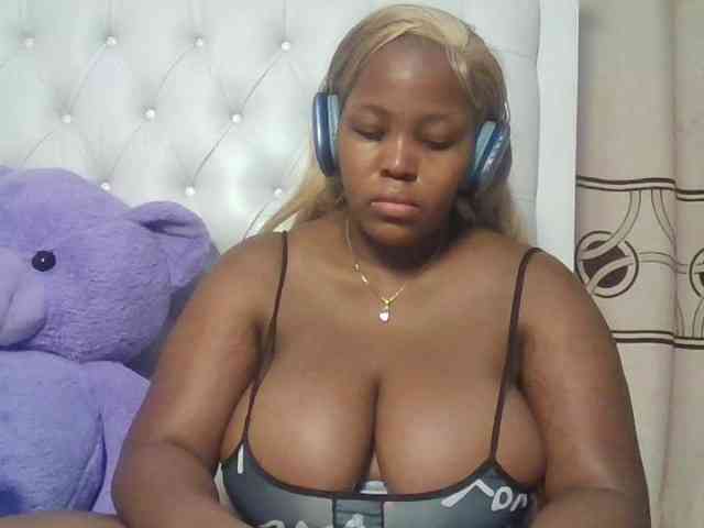 CuteTinkerbella webcam