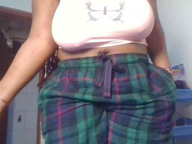 CuteTinkerbella webcam