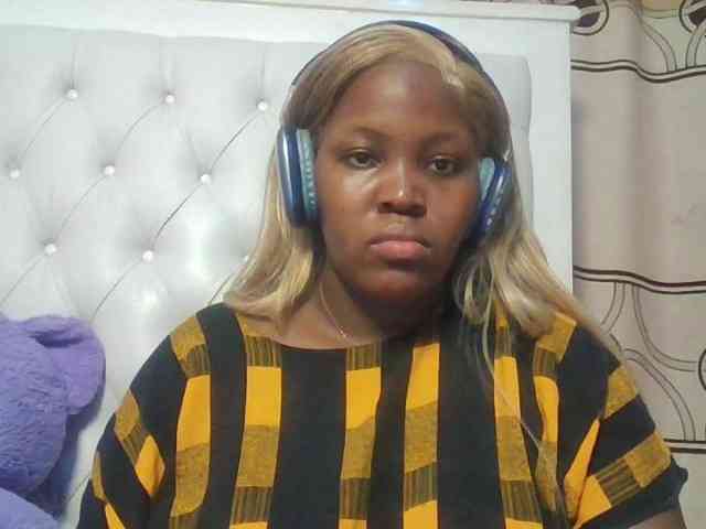 CuteTinkerbella webcam