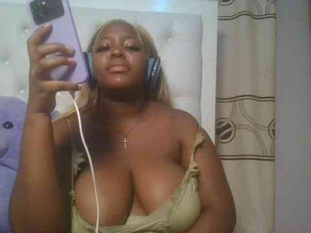 CuteTinkerbella webcam