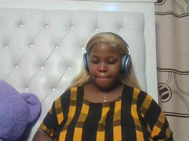 CuteTinkerbella webcam