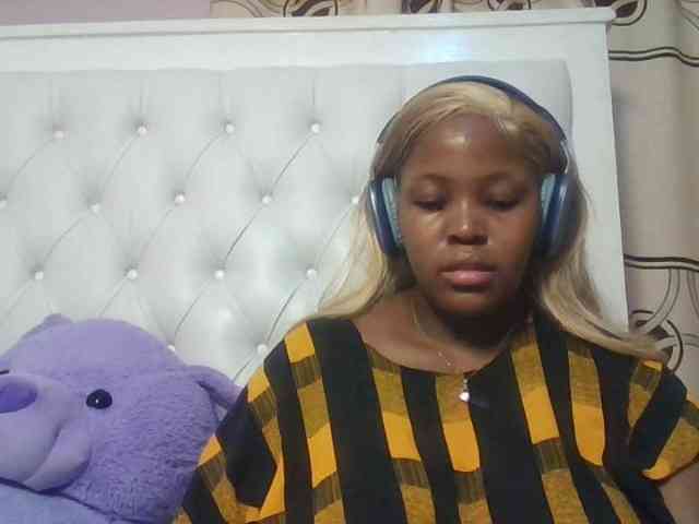 CuteTinkerbella webcam