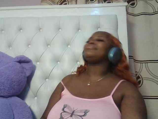 CuteTinkerbella webcam