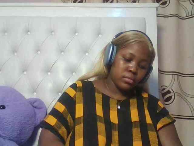 CuteTinkerbella webcam