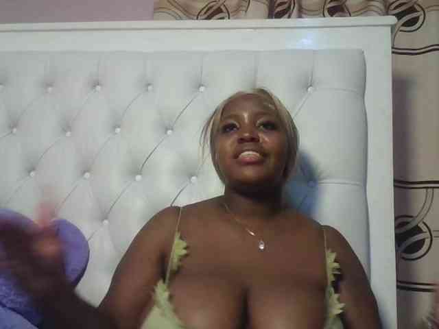 CuteTinkerbella webcam