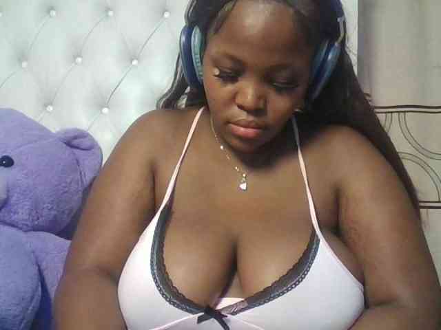 CuteTinkerbella webcam