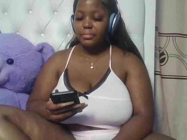 CuteTinkerbella webcam