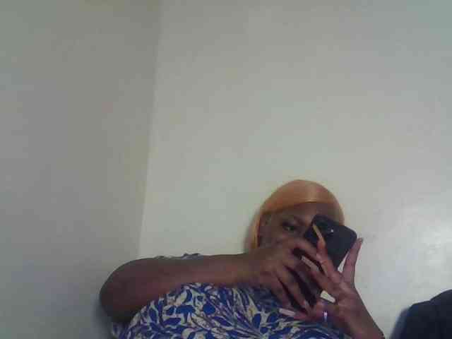 CuteTinkerbella webcam