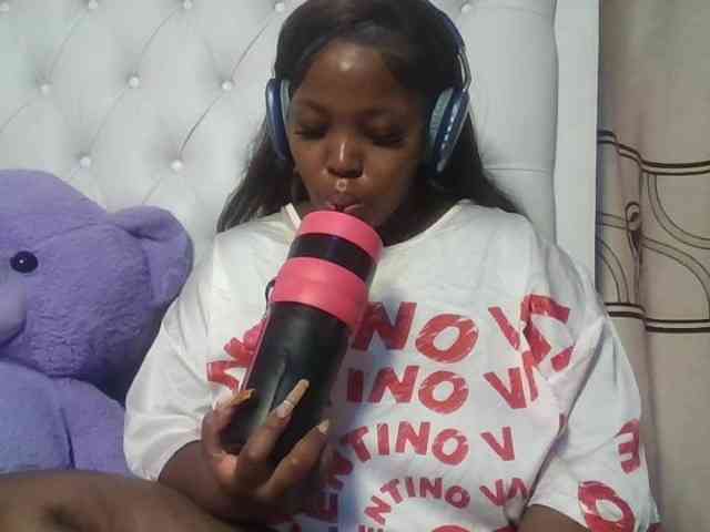 CuteTinkerbella webcam