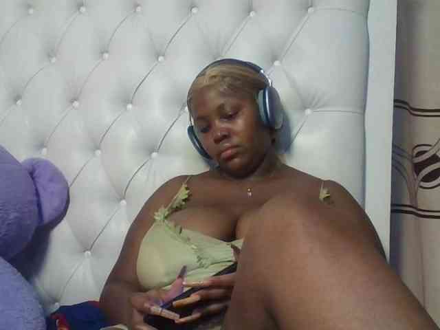 CuteTinkerbella webcam