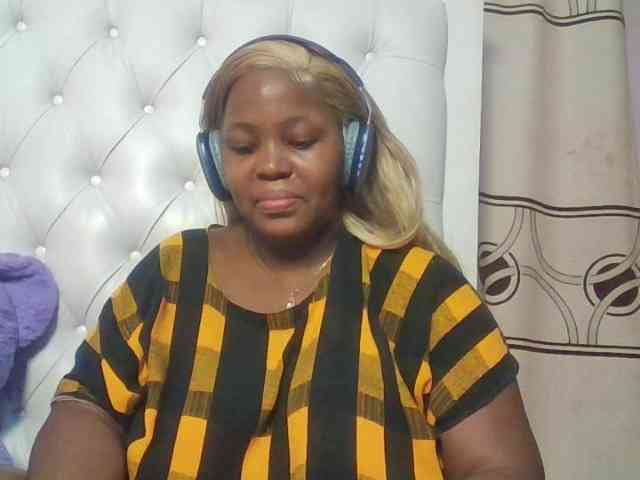 CuteTinkerbella webcam