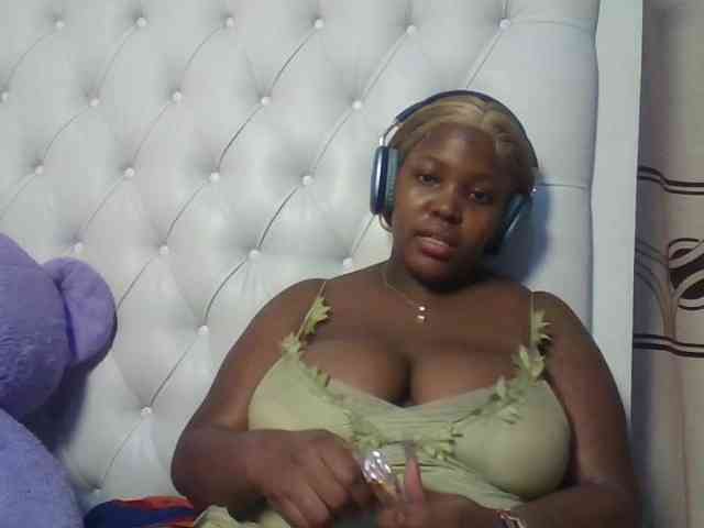 CuteTinkerbella webcam