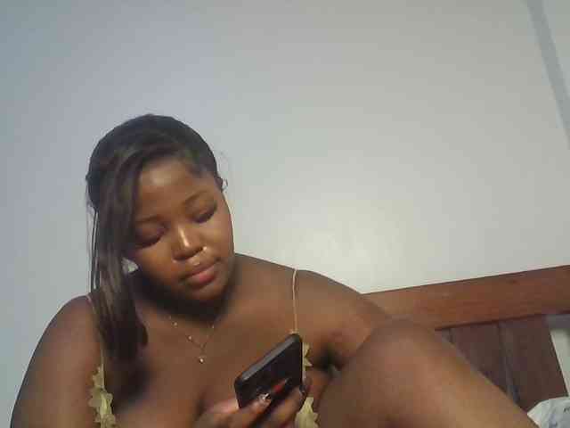 CuteTinkerbella webcam
