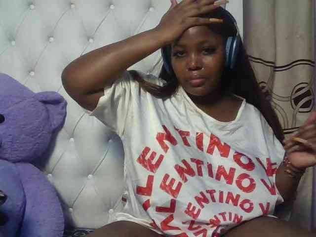 CuteTinkerbella webcam