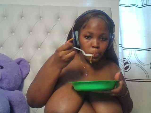 CuteTinkerbella webcam