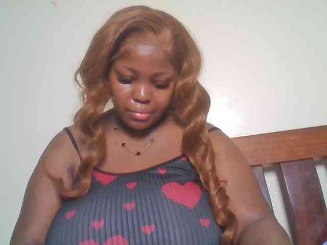 Cutetinkerbella's cam show statistics and live stream