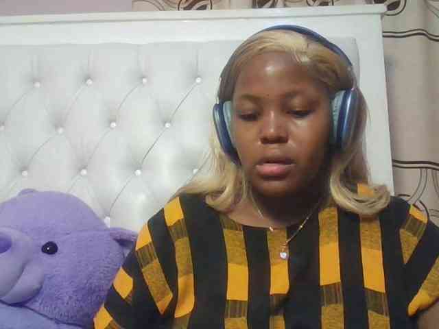 CuteTinkerbella webcam