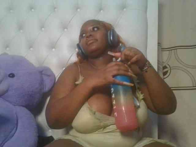 CuteTinkerbella webcam