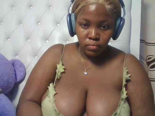 CuteTinkerbella webcam