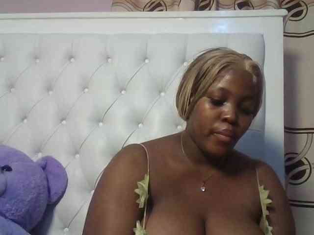 CuteTinkerbella webcam