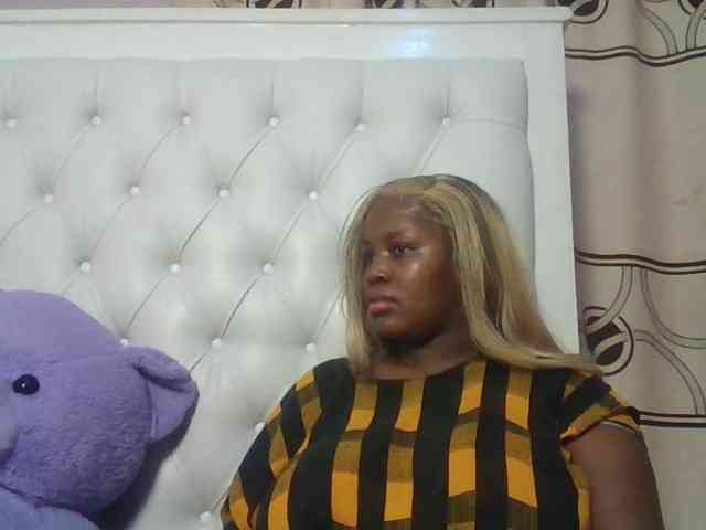 CuteTinkerbella webcam