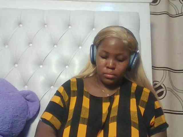 CuteTinkerbella webcam