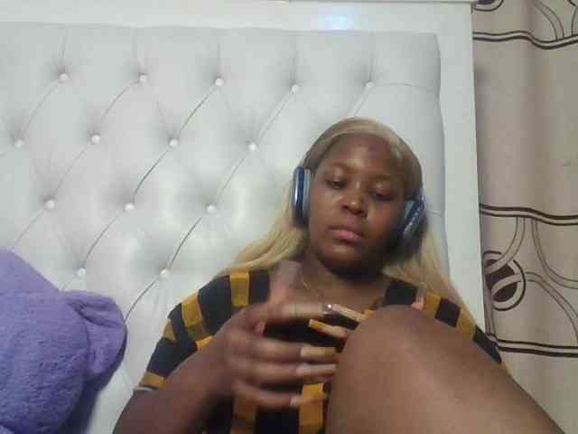 CuteTinkerbella webcam