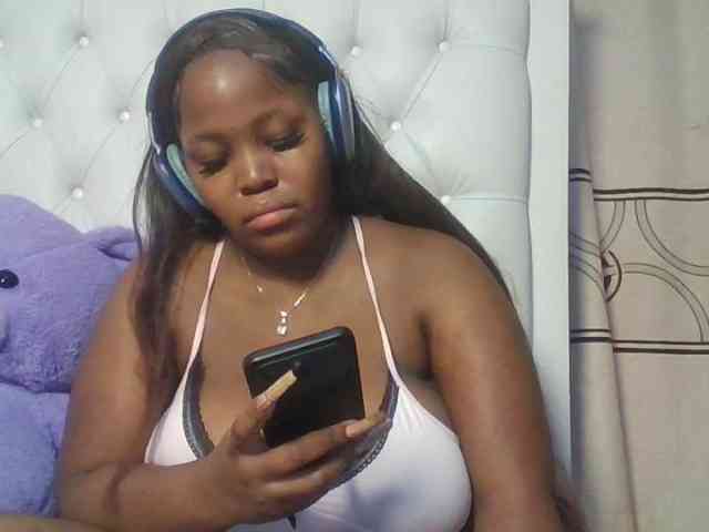 CuteTinkerbella webcam