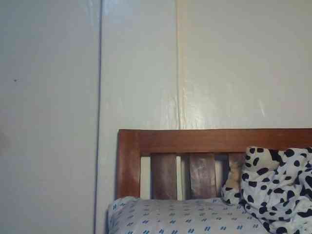 CuteTinkerbella webcam