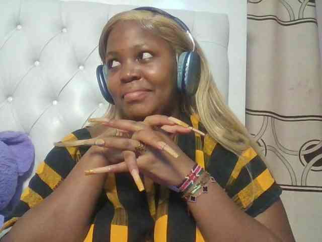 CuteTinkerbella webcam