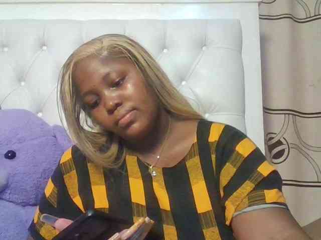 CuteTinkerbella webcam