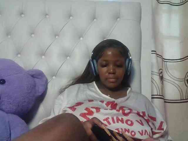 CuteTinkerbella webcam