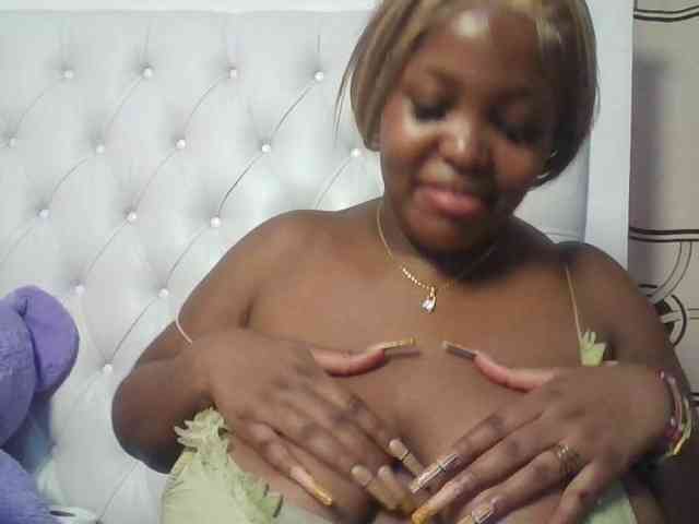 CuteTinkerbella webcam