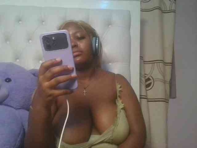 CuteTinkerbella webcam