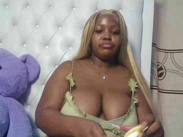 CuteTinkerbella webcam