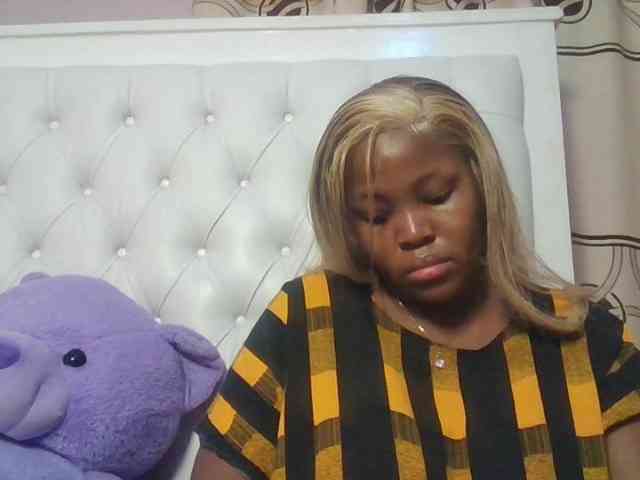 CuteTinkerbella webcam