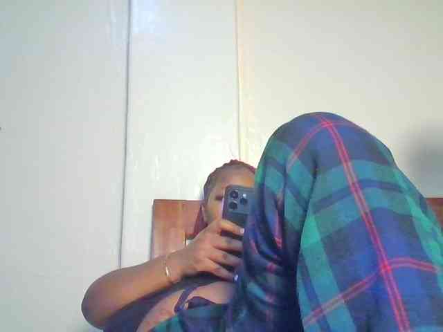 CuteTinkerbella webcam