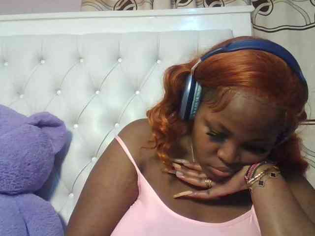 CuteTinkerbella webcam