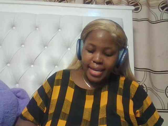 CuteTinkerbella webcam