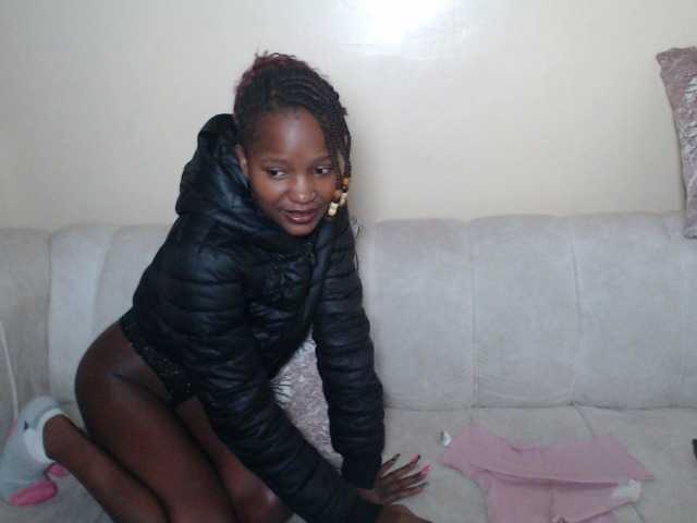 ItsYaGirlPookie's BongaCams show and profile