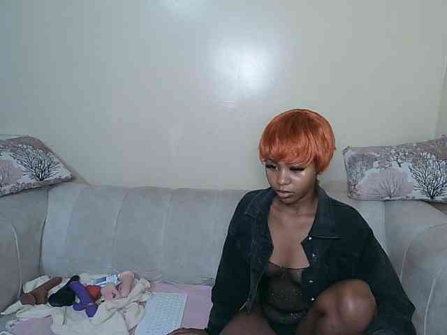 ItsYaGirlPookie webcam