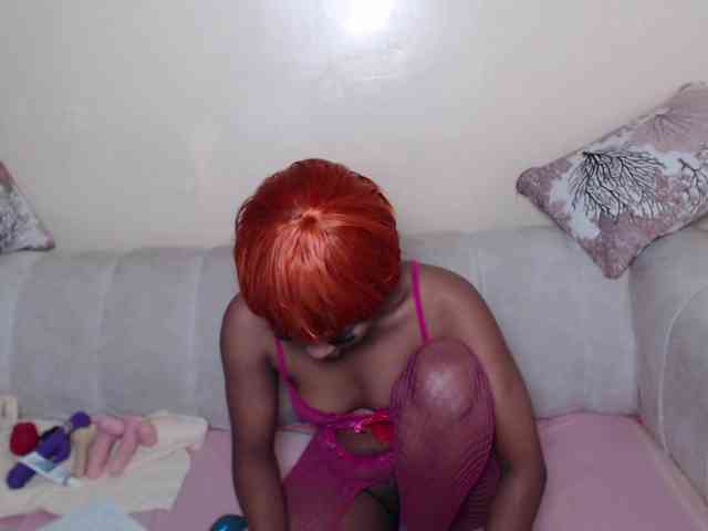 ItsYaGirlPookie webcam