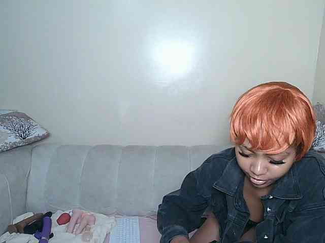 ItsYaGirlPookie webcam