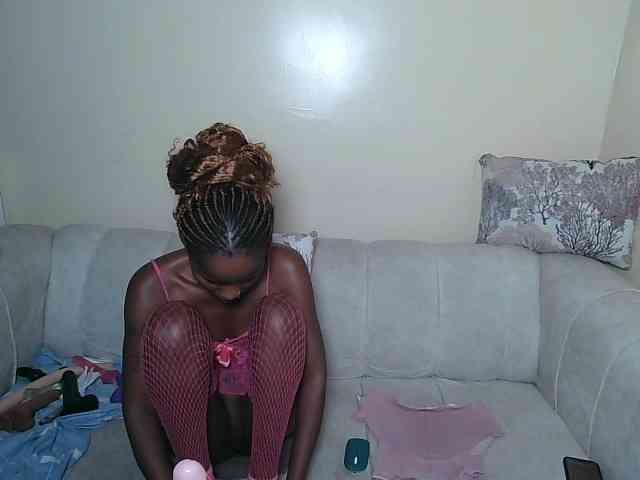 ItsYaGirlPookie webcam