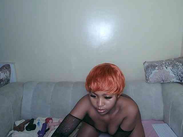 ItsYaGirlPookie webcam