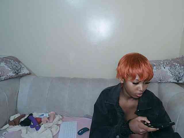 ItsYaGirlPookie webcam